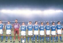 jogadores do time do cruzeiro de 1997 perfilados na hora do hino