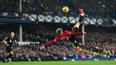 garnacho fazendo um gol de bicicleta pelo manchester united